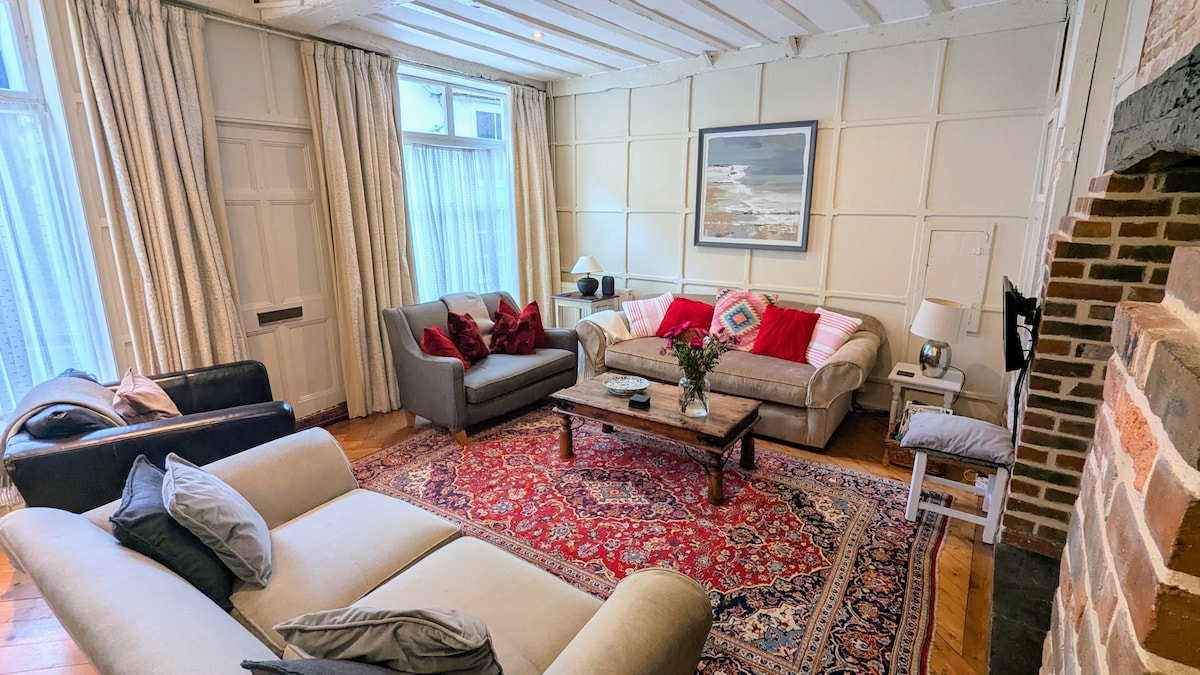Top Airbnb: Old Surgery - C17th House in Rye in Rye