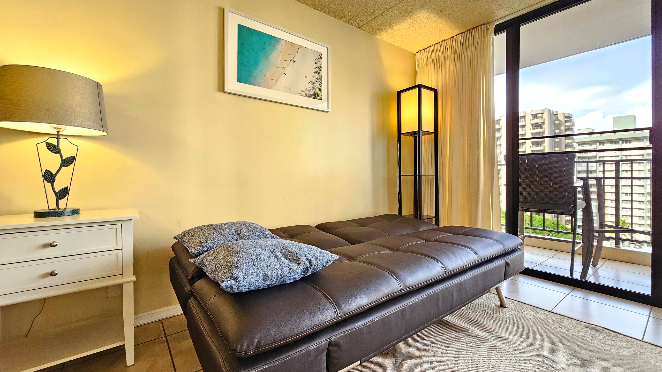 WB 1011 - T2 Queen, Full, & Futon +1 Free Parking - Image 5