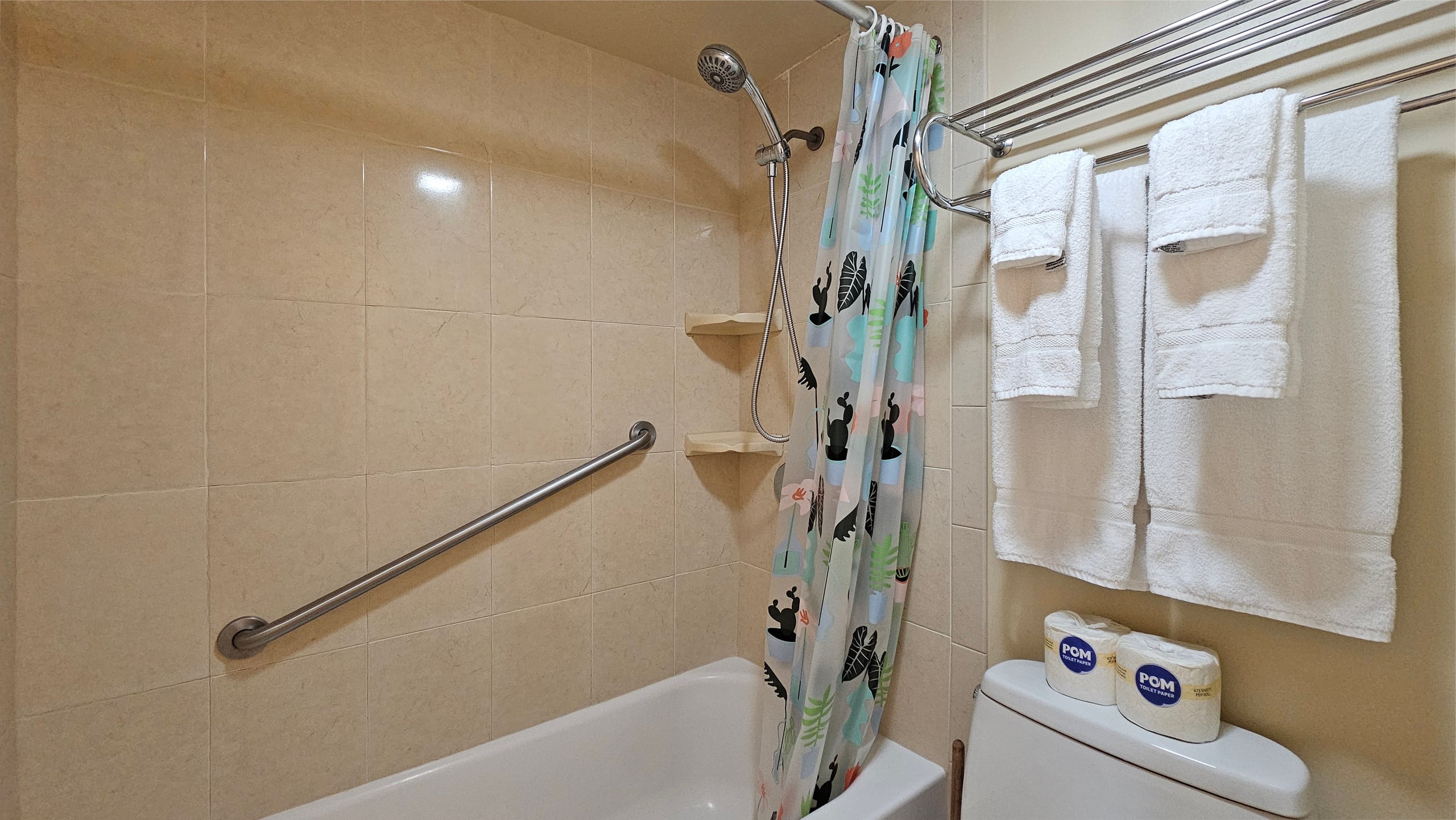WB 1011 - T2 Queen, Full, & Futon +1 Free Parking - Image 21