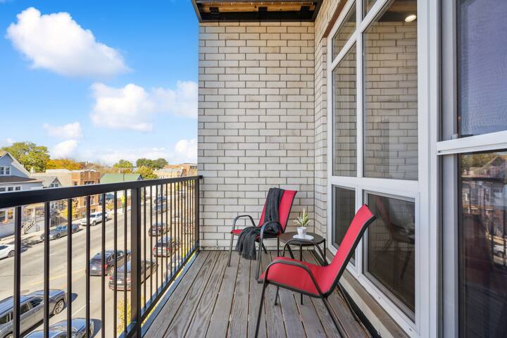 Bucktown Chicago Roof top Free Garage-P EV-charger gallery image 4