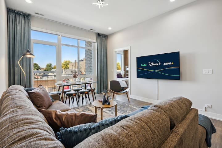 Bucktown Chicago Roof top Free Garage-P EV-charger