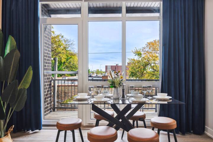 14min Dwnt Chicago 2Bath Free Garage Park &Balcony gallery image 4