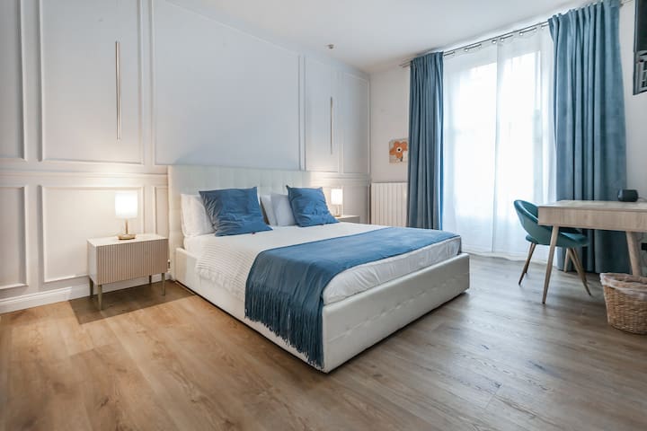 Luxury Apartment Near to Central Station 2 Bedroom