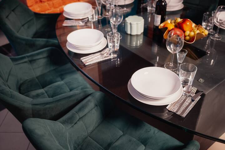 Centraly located Ap Bunks&Billiards gallery image 4