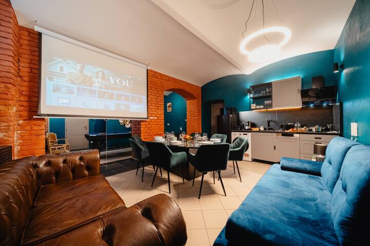 Centraly located Ap Bunks&Billiards