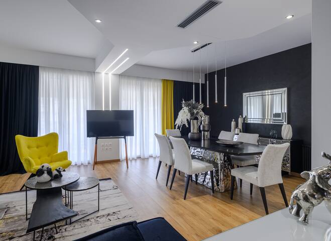 Acropolis View Signature Penthouse gallery image 4