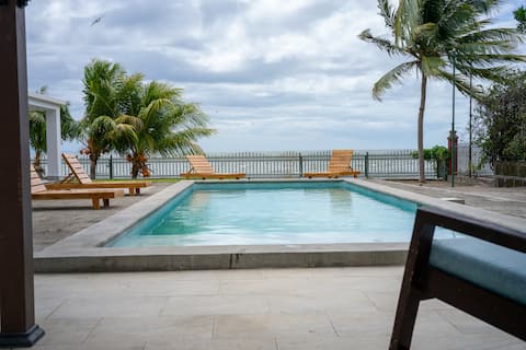 Qta. Estelita: Granada Lake House