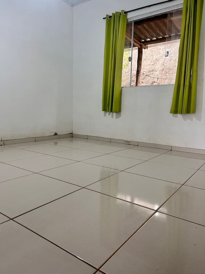 Chácara Com Piscina Em Iapu-mg - Caratinga