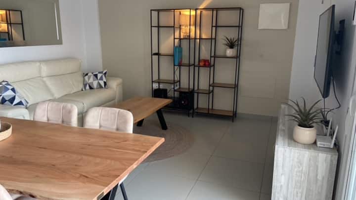 Ruim Appartement In Rustige Omgeving Dicht Bij Zee - La Marina