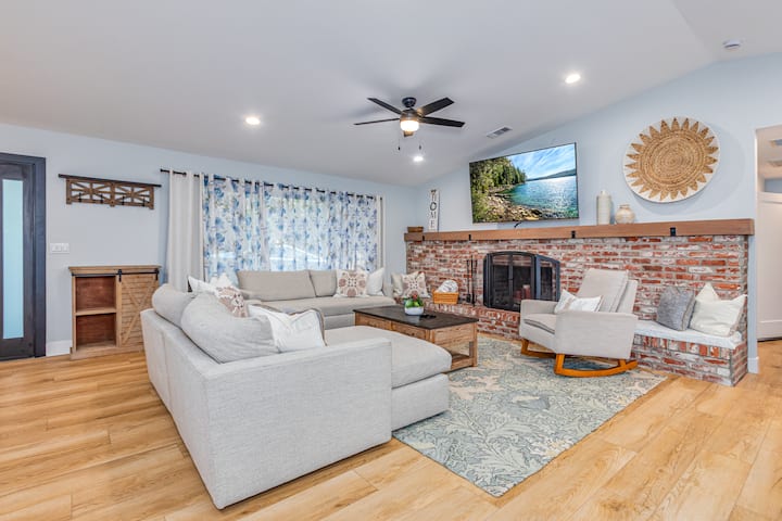 Granite Bay Farmhouse W/pool/spa & Outdoor Oasis - Roseville, CA