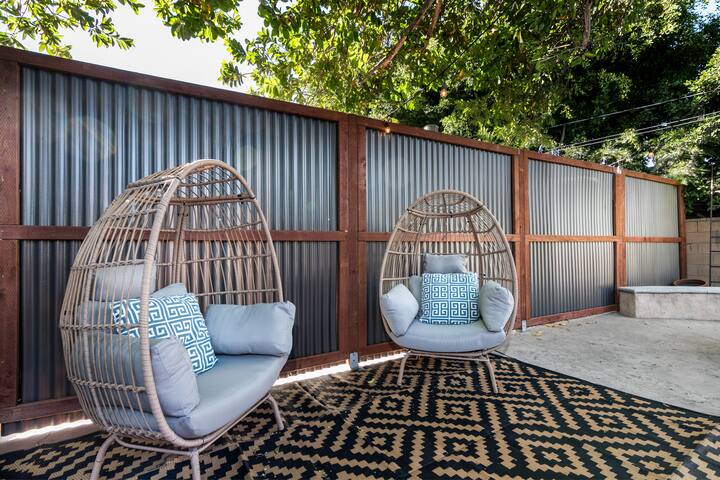 West LA Escape – Stylish & Cozy Stay gallery image 5