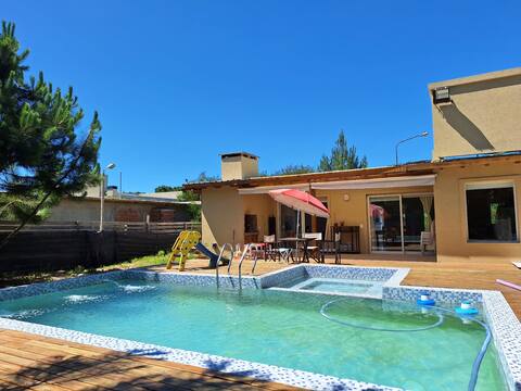 House with pool in Pinamar
