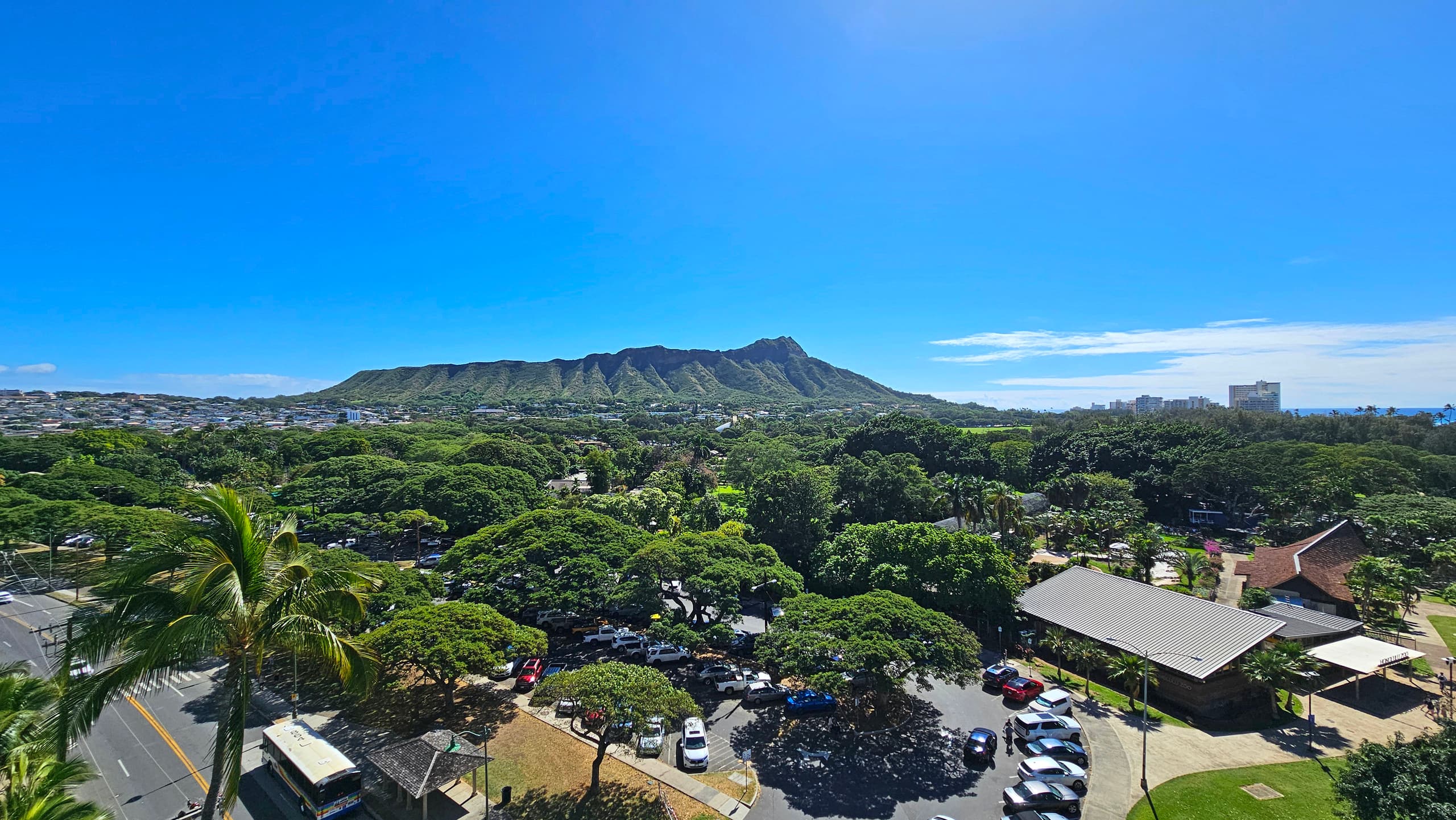 Condo in Honolulu · ★4.58 · 1 bedroom · 1 bed · 1 private bath - Image 14