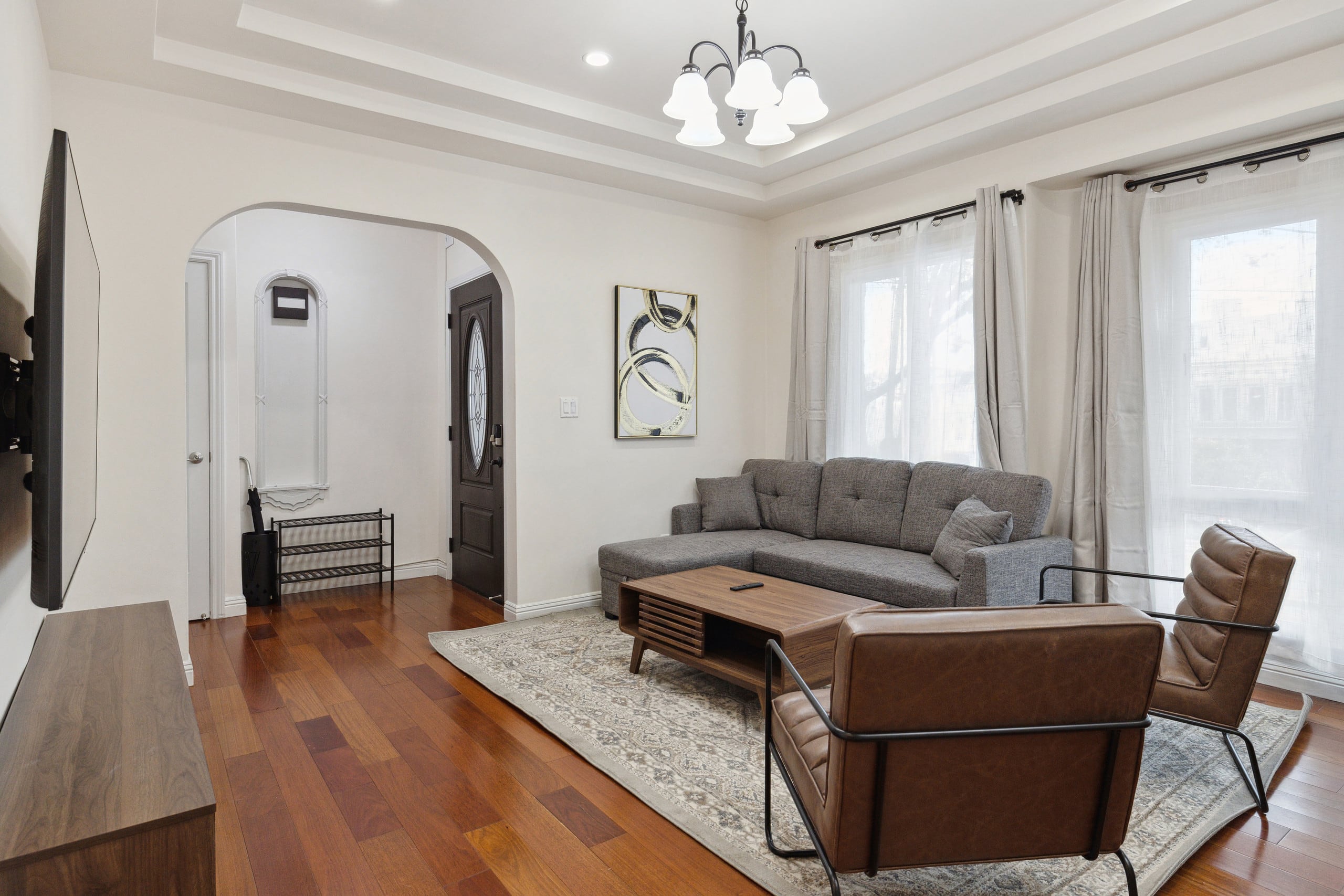Home in San Francisco · ★4.95 · 3 bedrooms · 3 beds · 2.5 baths - Image 3