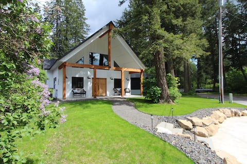 Lakeside Hideaway w/ optional dock & boat rental