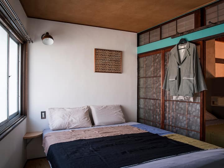 Schlafzimmer 1