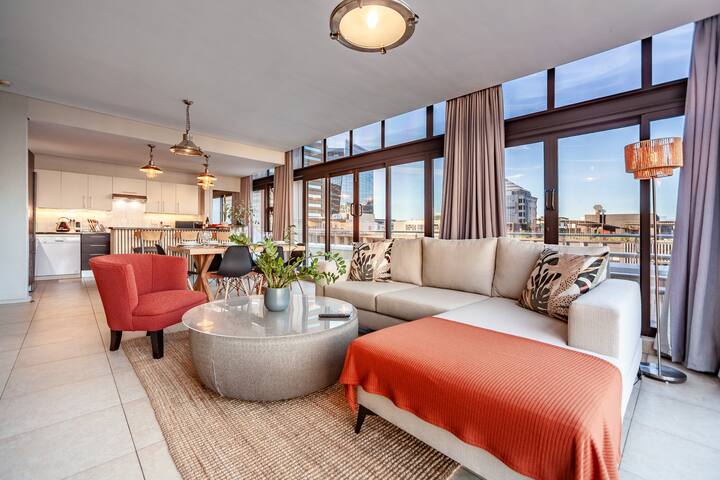 The Fountains Penthouse gallery image 2