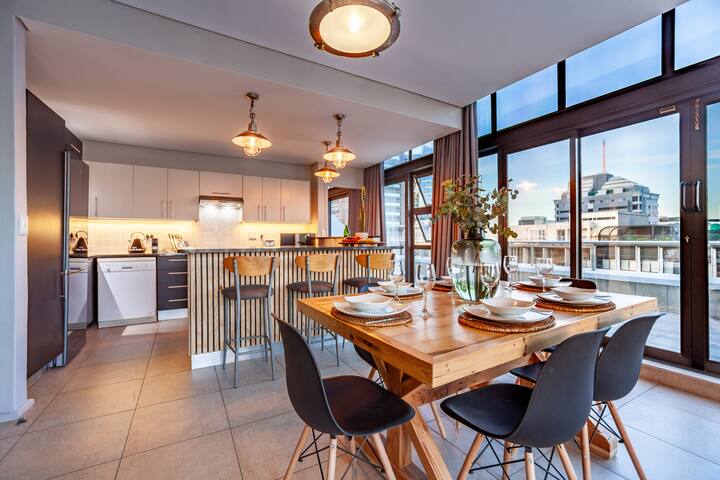 The Fountains Penthouse gallery image 5