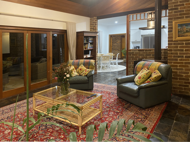 luxury Private Bush Retreat – 1 Hr from Sydney CBD gallery image 2