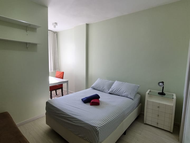 Стая 1 - Стая с двойно легло. Разполага с климатик и шкаф