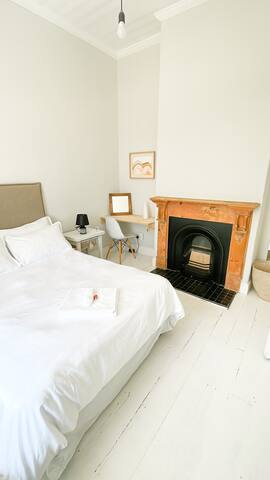 Stay @ Salisbury, family friendly cottage gallery image 2