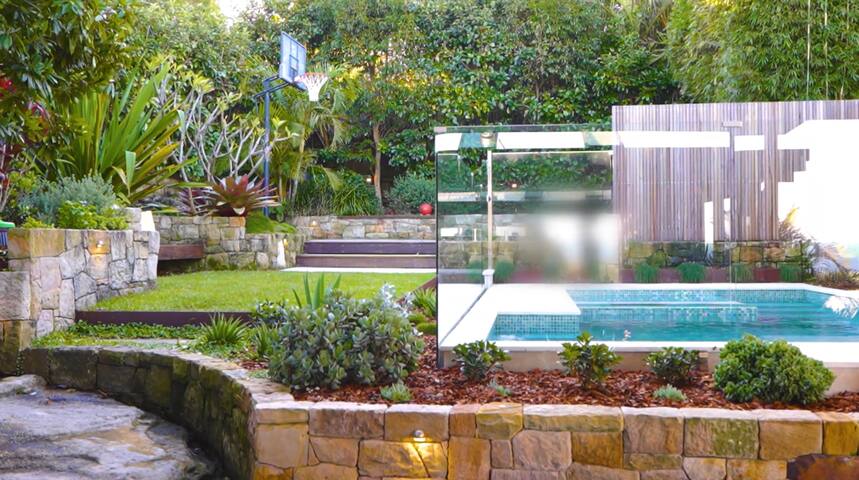 Stunning Coastal House with Pool and Ocean Views gallery image 4