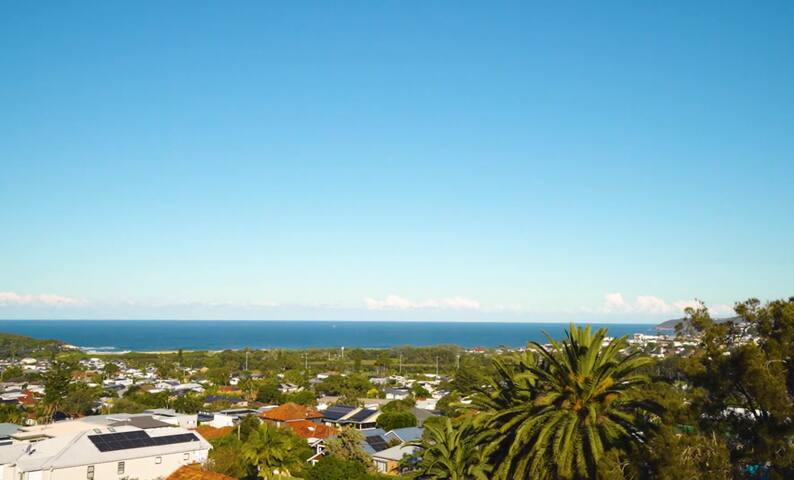 Stunning Coastal House with Pool and Ocean Views gallery image 3
