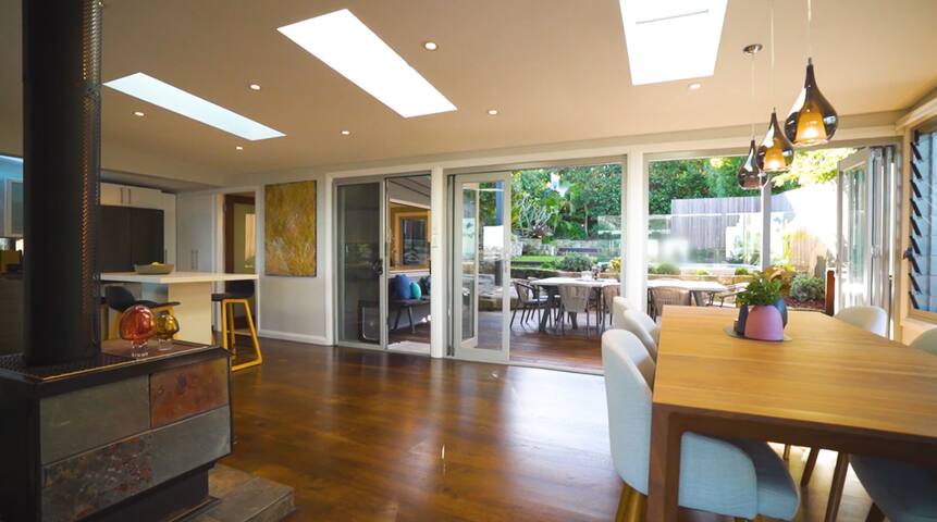 Stunning Coastal House with Pool and Ocean Views gallery image 5