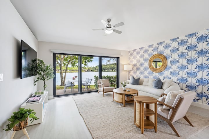 Luxe Lakefront Retreat @ Pga National, Near Beach - West Palm Beach, FL