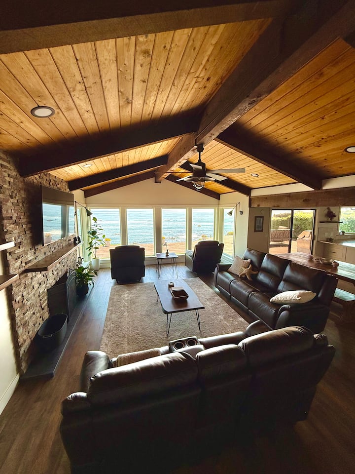 Pelican Point Ocean Front Home! - Brookings, OR
