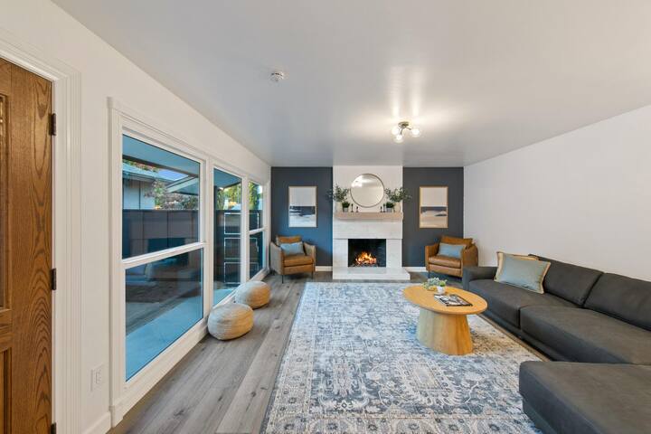 SoCal Lux: Solar Heated Pool | Spa|Game Room|Grill gallery image 3