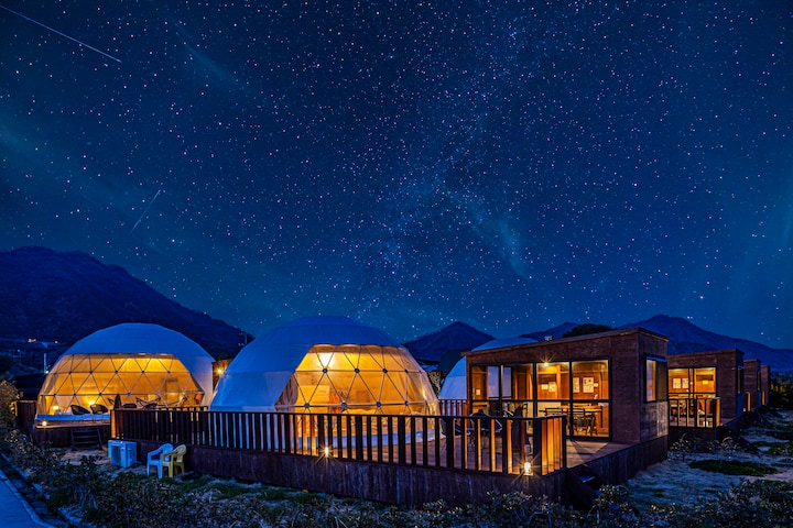 Glamping site with stunning ocean views of the Shimanami Kaido