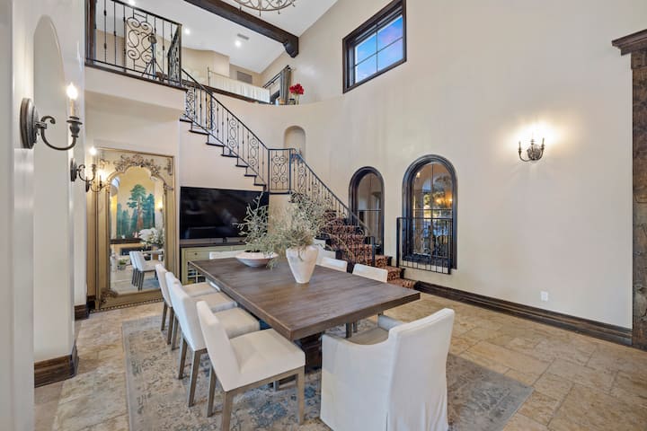 Romantic Private Suite | Elegant Mansion - Yorba Linda, CA