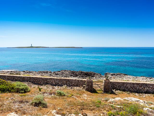 Preciosa villa con vistas al mar en Sant Lluis gallery image 5