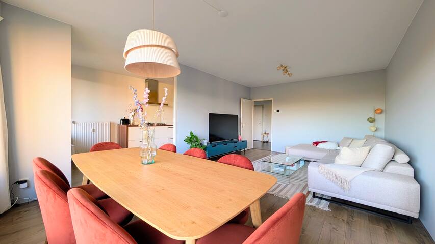 Spacious Apartment in Amsterdam with Park View gallery image 3