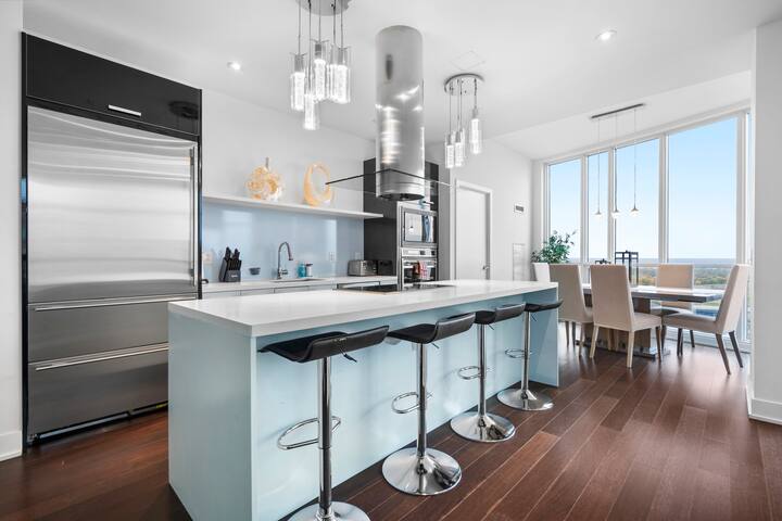 RentX | Waterfront Penthouse w/ Private Elevator gallery image 4