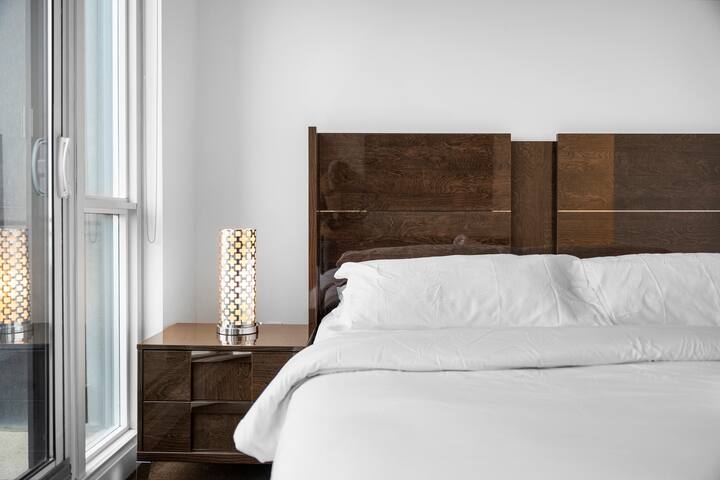 RentX | Waterfront Penthouse w/ Private Elevator gallery image 5