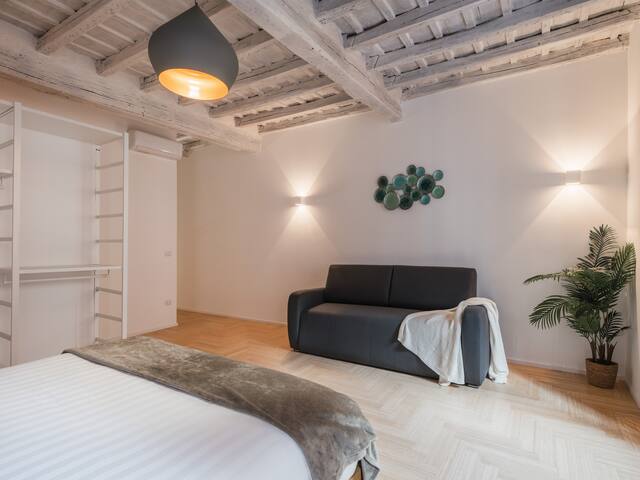 The Best Rent- Charming apartment near the Vatican gallery image 5