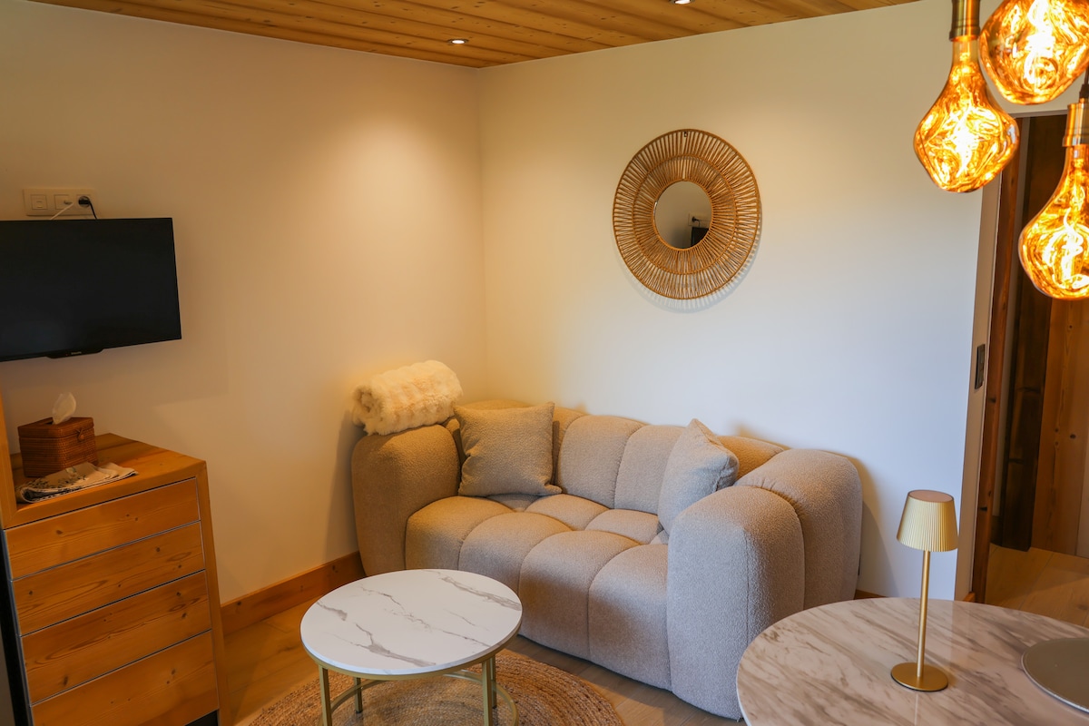 Annonce Airbnb populaire: Apartment with private Jacuzzi à Megève