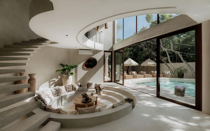 Caan Estate: Luxurious Retreat for 30 w Concierge
