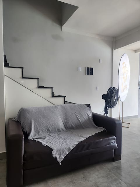 Popular Airbnb listing: New and beautiful townhouse with pool in São José Dos Campos