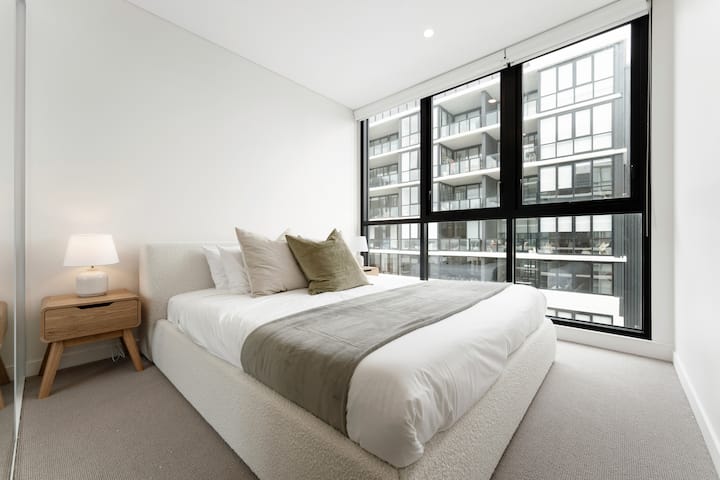 内蔵ワードローブ付きの2つ目のベッドルーム