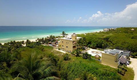 Villa Sol y Luna-Ocean Front Villa w/ Private Pool