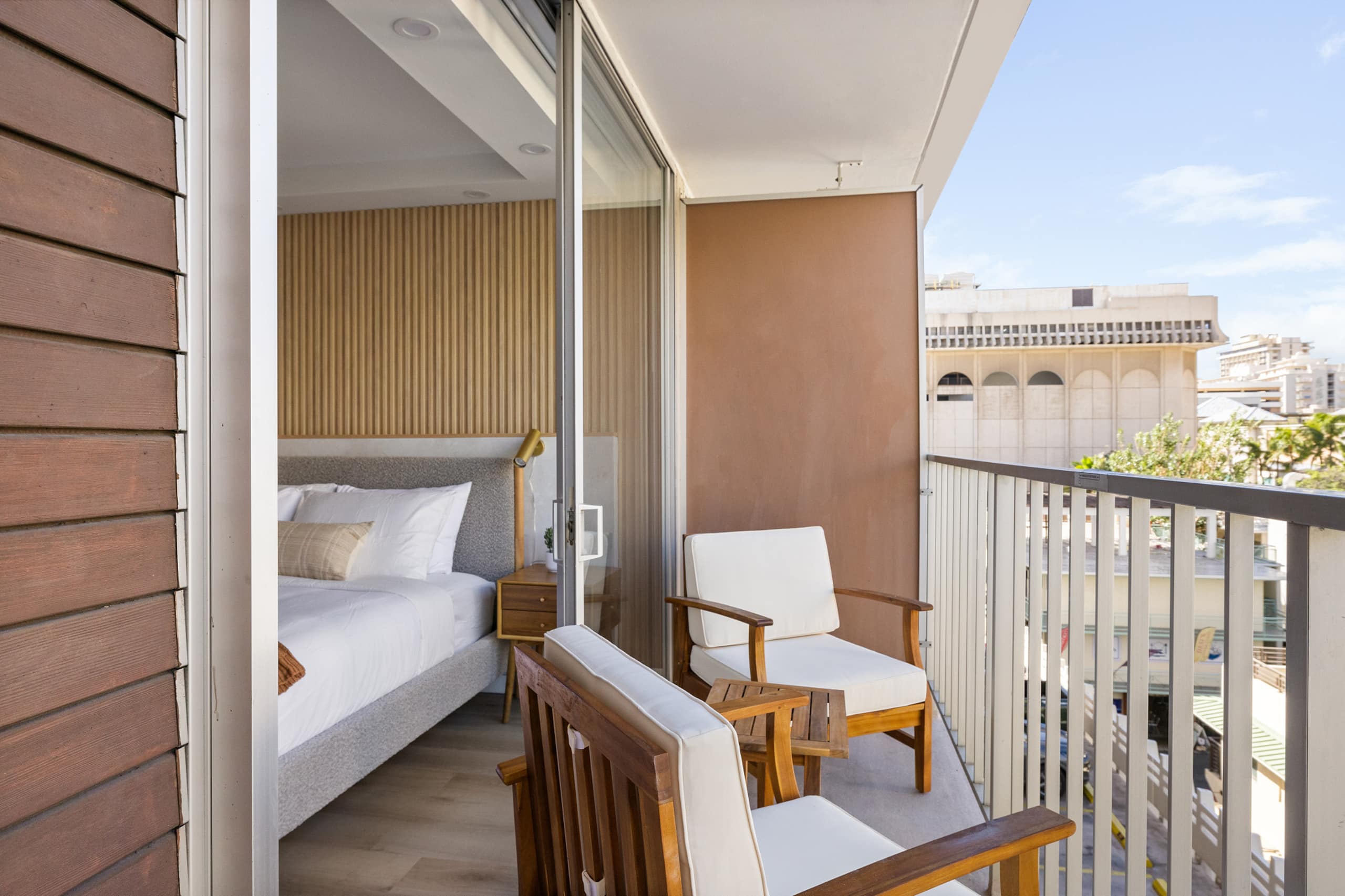 Urban Oasis in Heart of Waikiki with 1 Parking - Image 29