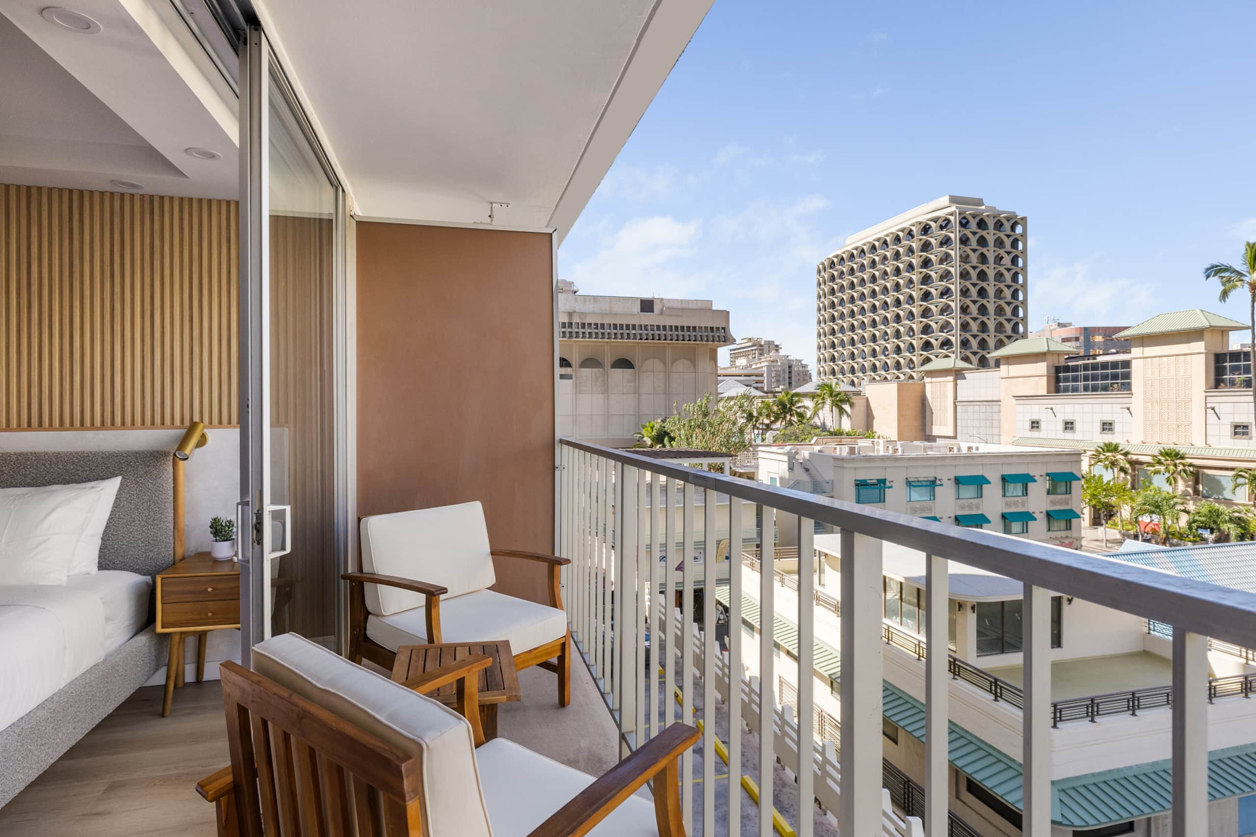Urban Oasis in Heart of Waikiki with 1 Parking - Image 31