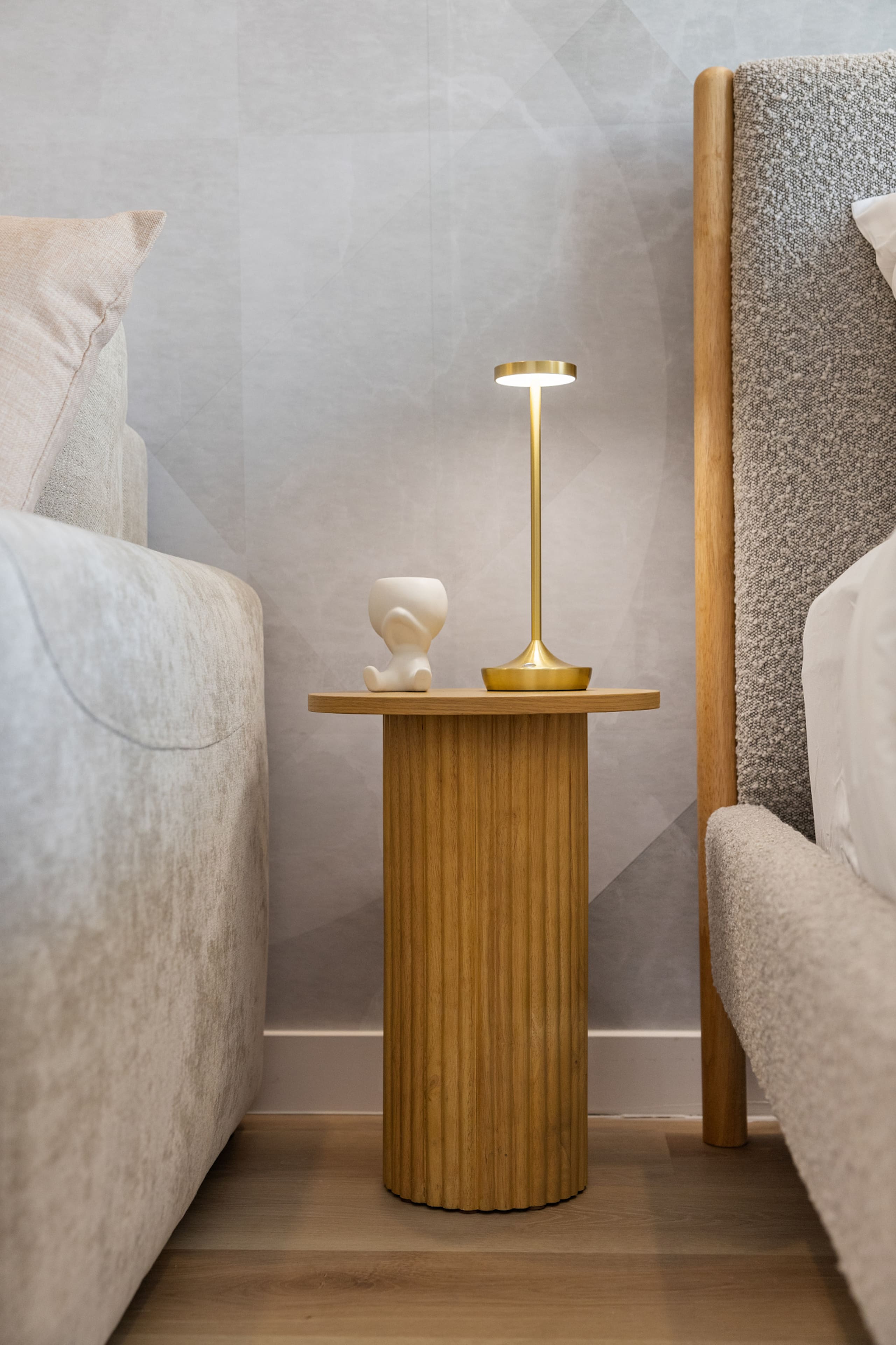 Cozy Escape in the Heart of Waikiki with 1 Parking - Image 5