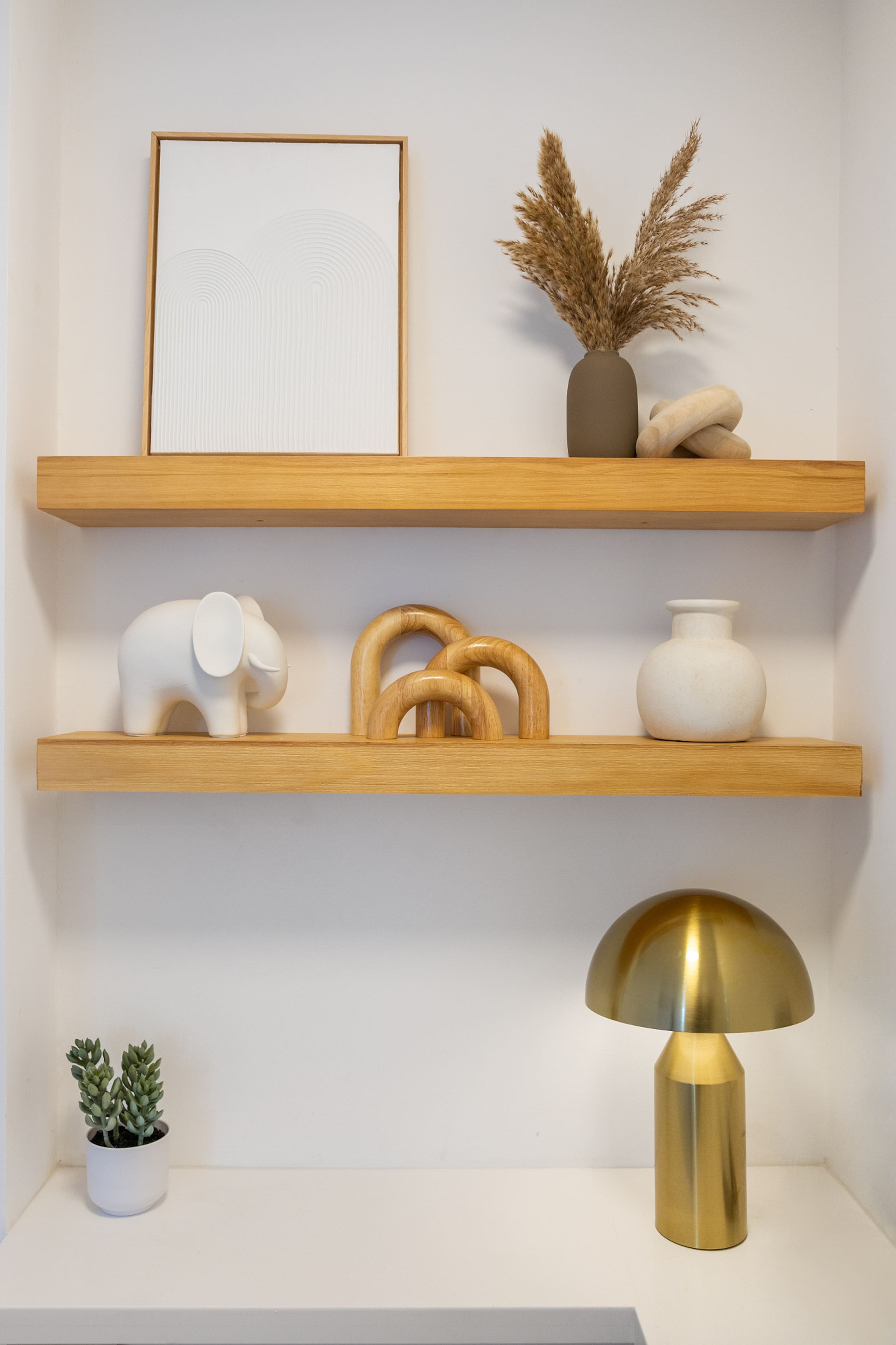 Cozy Escape in the Heart of Waikiki with 1 Parking - Image 44