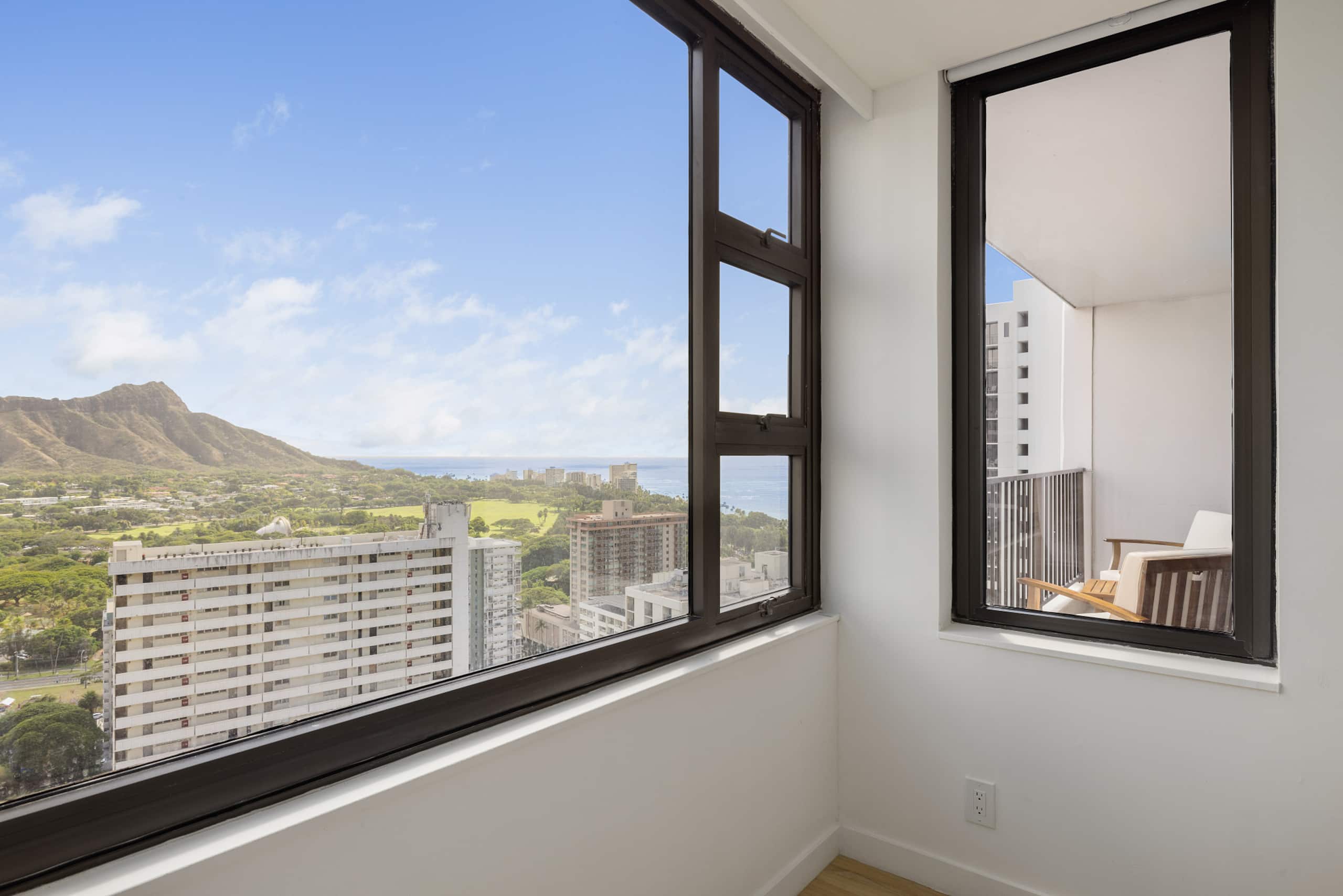 The Ocean Luxe in Waikiki, 1 Parking - Image 58