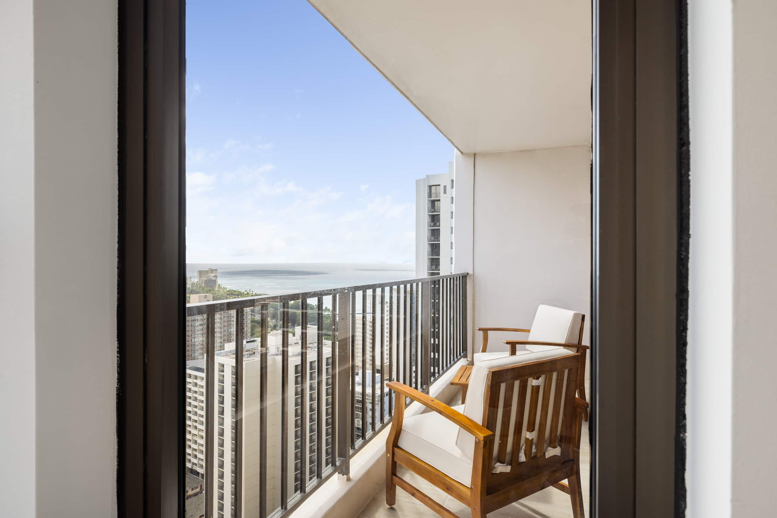 The Ocean Luxe in Waikiki, 1 Parking - Image 48
