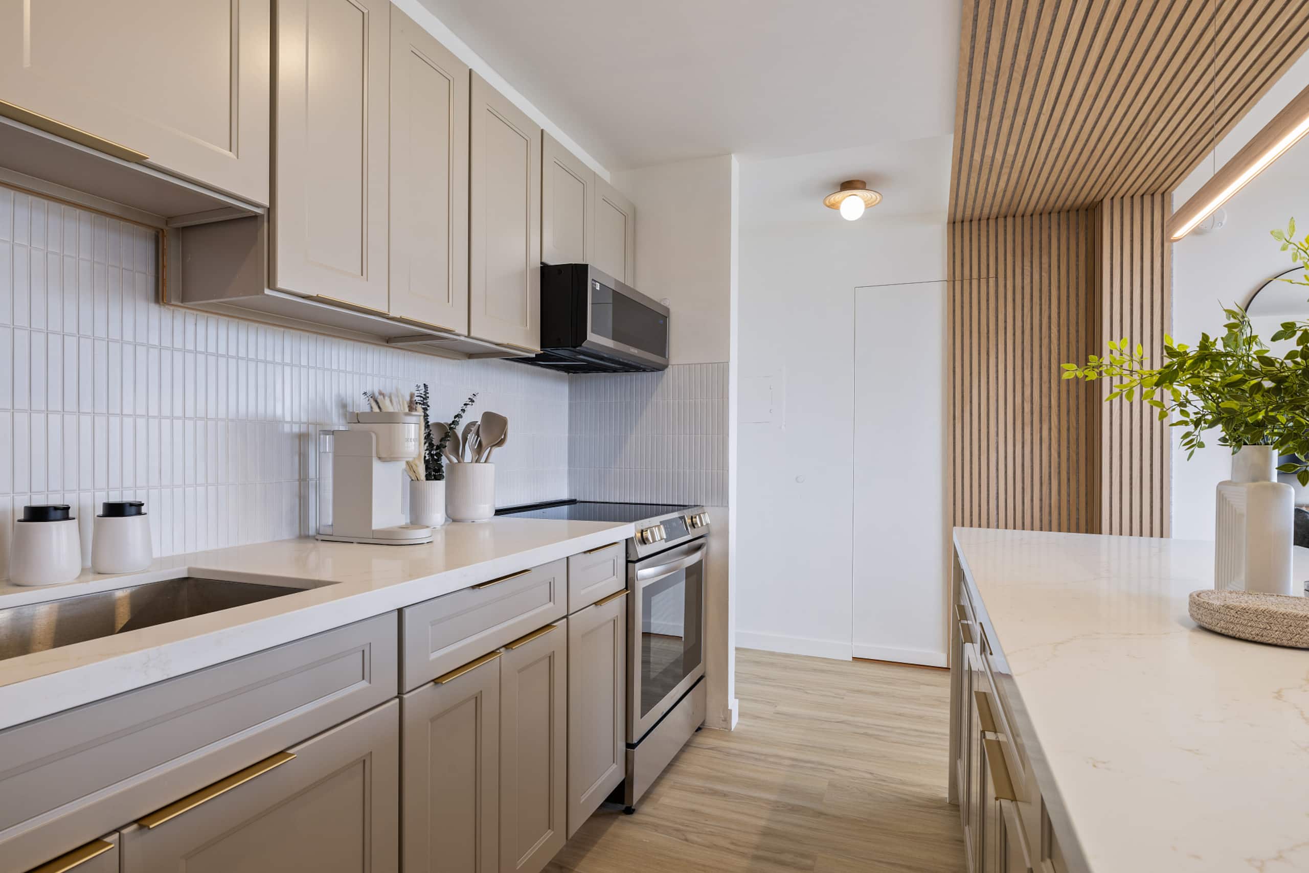 The Ocean Luxe in Waikiki, 1 Parking - Image 19